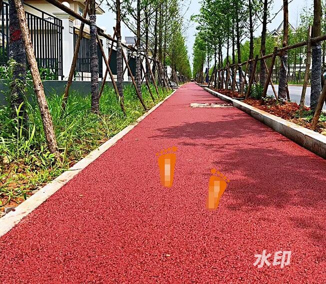 鄭州瀝青路面具體有哪些優(yōu)點(diǎn)？