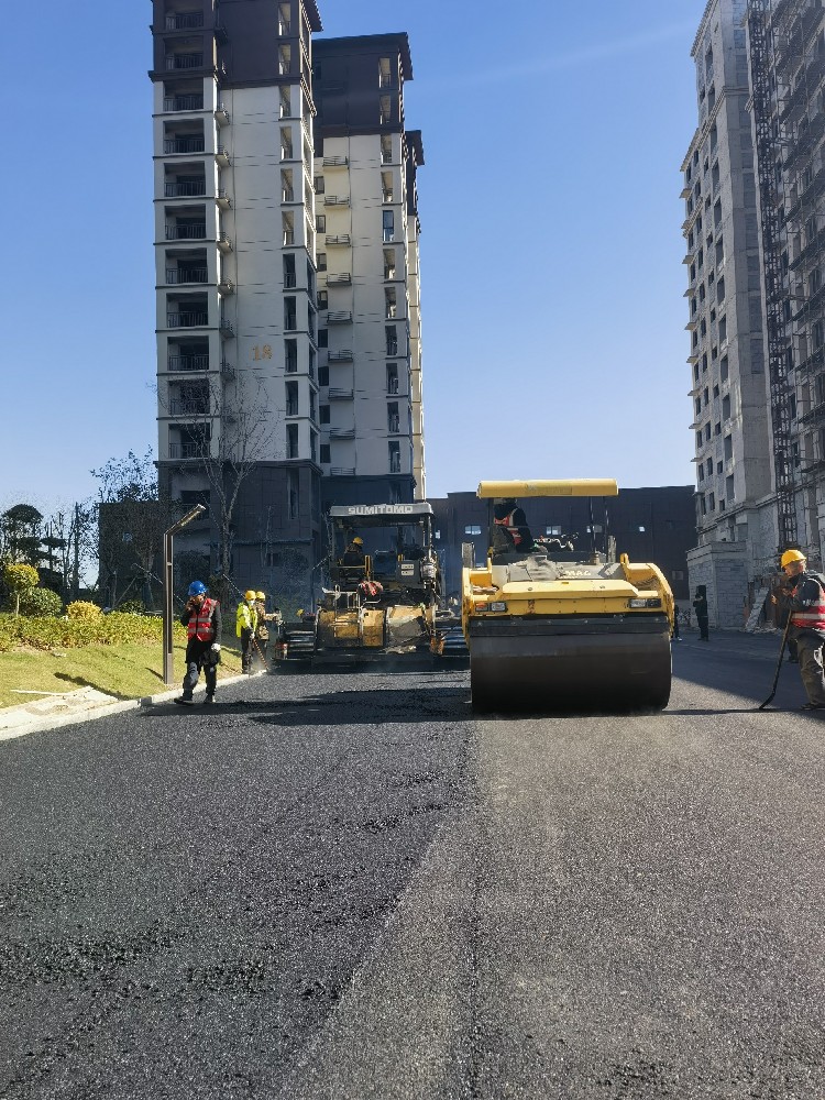 鄭州混凝土路面起砂、裂縫
