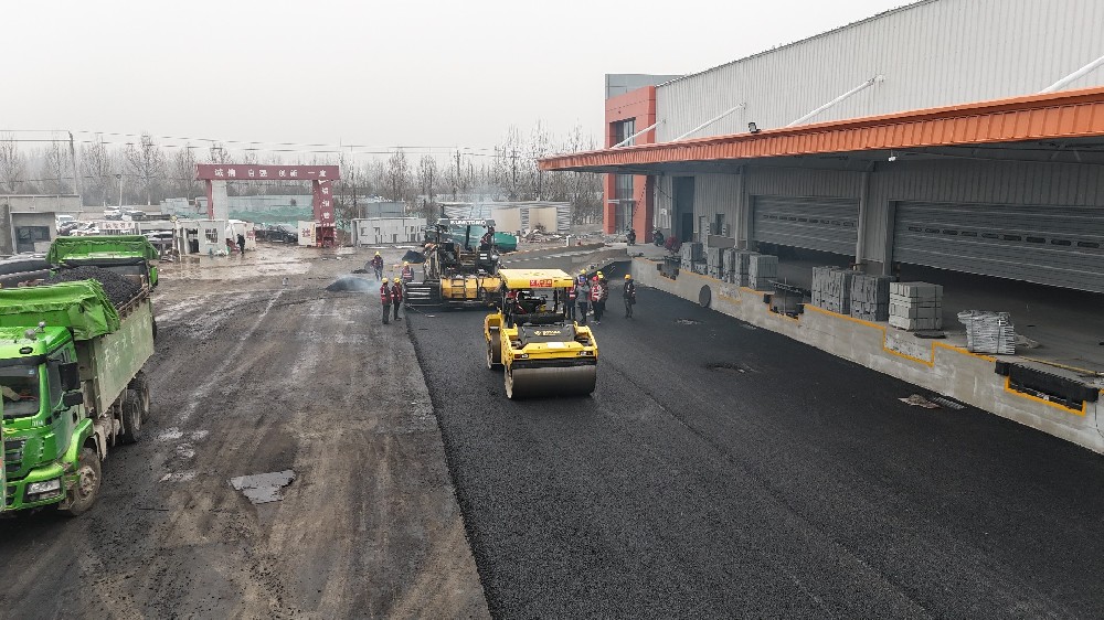 質(zhì)量為本！鄭州瀝青路面攤鋪施工質(zhì)量控制的“黃金法則”